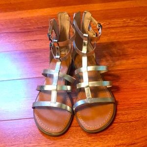 Seychelles gladiator sandals!